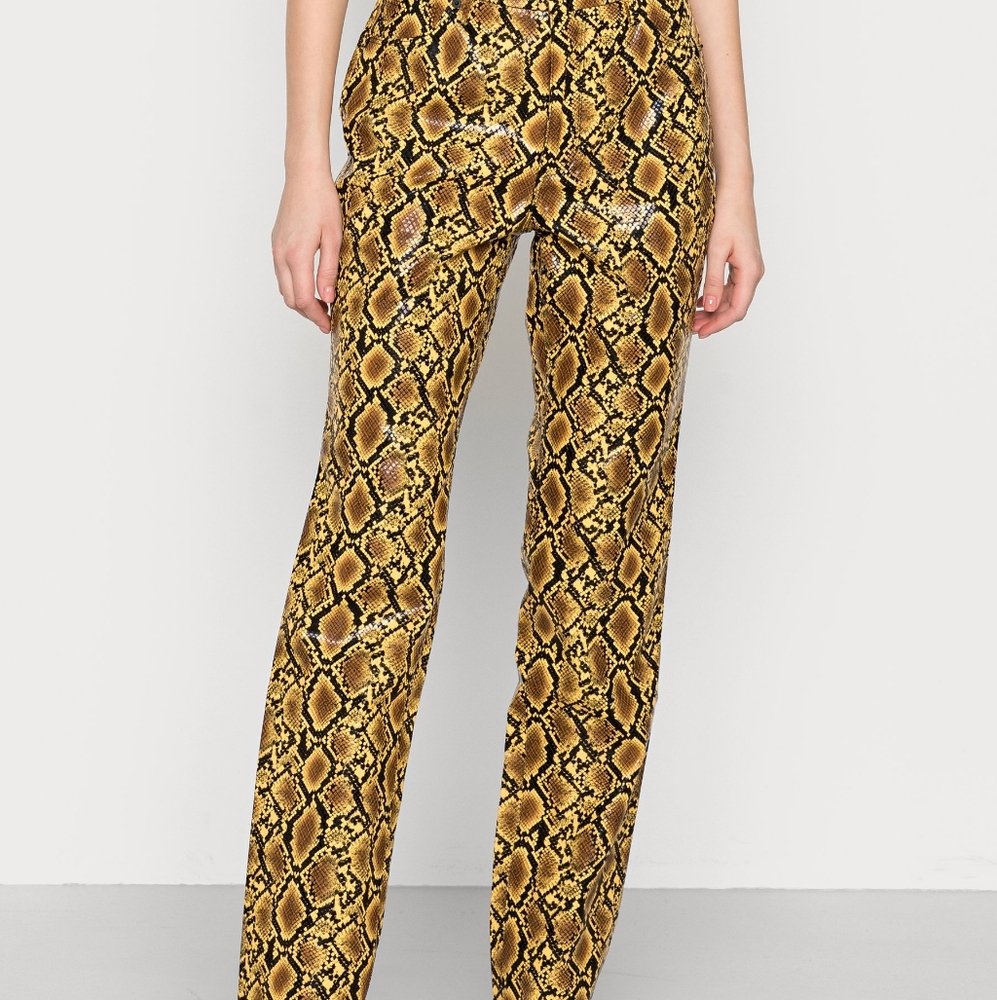 Good American snakeskin pants